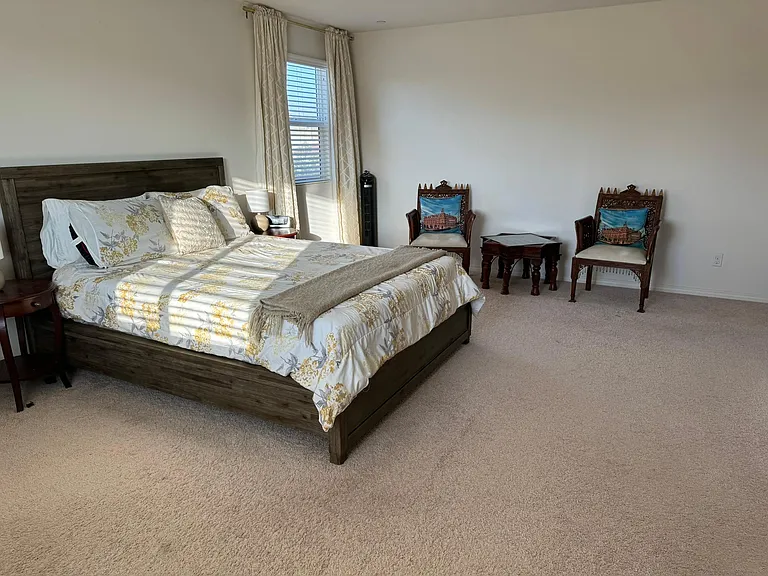 1057 Peach Grv — Photo 6