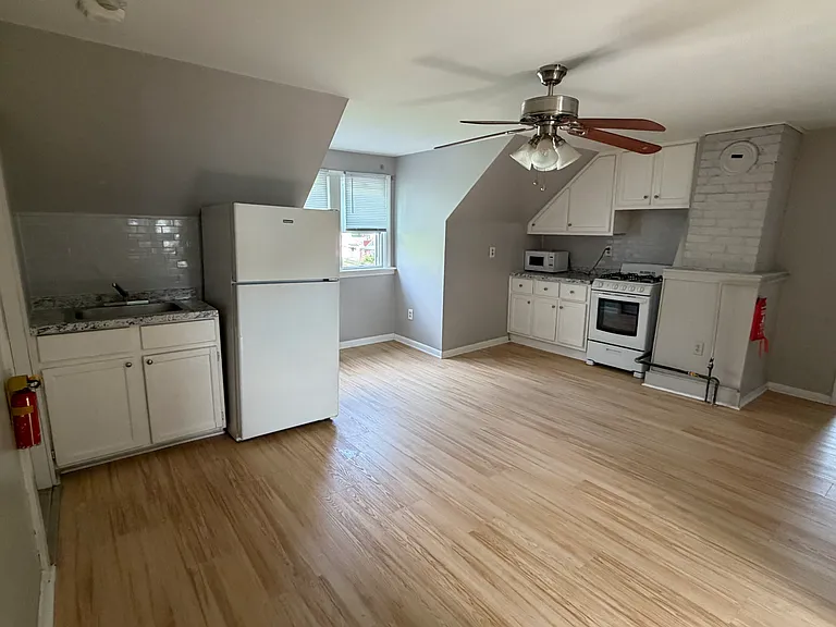 369 Clinton St #3 — Photo 1
