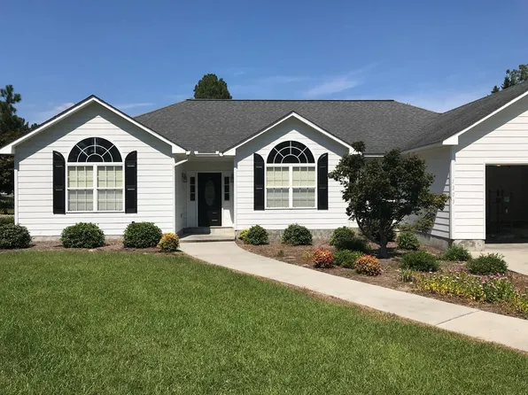 1303 Baymeadows Dr, Douglas, GA 31535