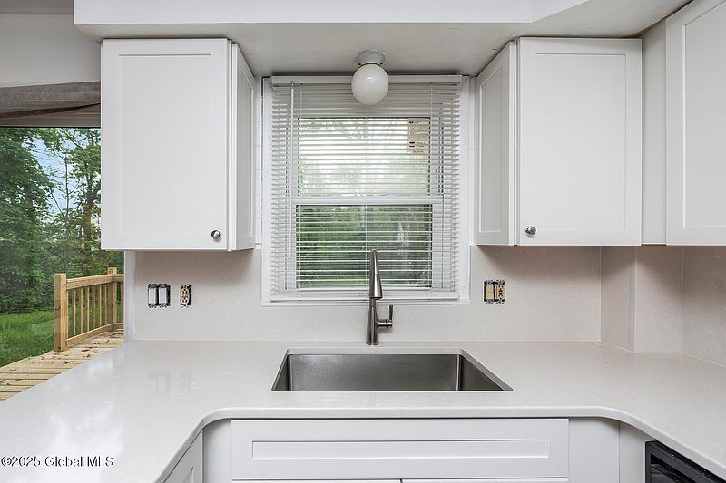 5th image of 98 Mount Hope Drive