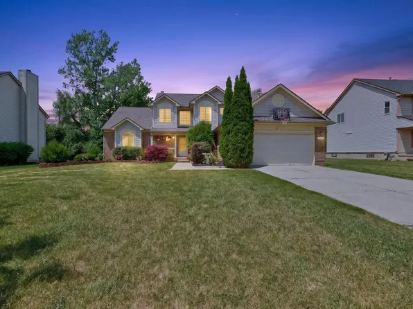 24381 Elmhurst Ave, Farmington Hills, MI 48336