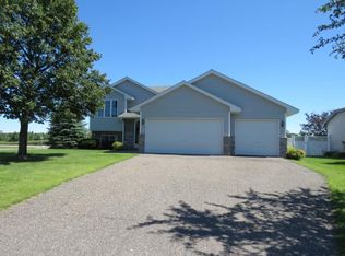208 16th Ave NE, Buffalo, MN 55313