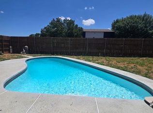 301 S Willow St, Mansfield, TX 76063