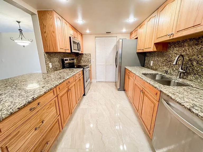 10740 S Golfview Dr — Photo 10