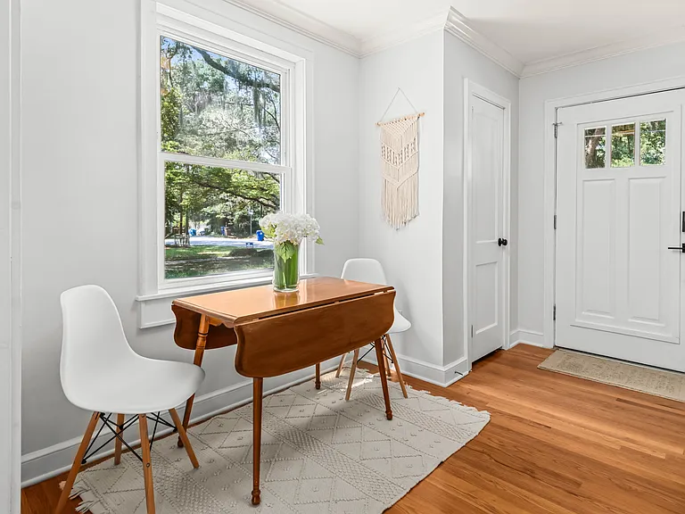 306 Yates Ave — Photo 8