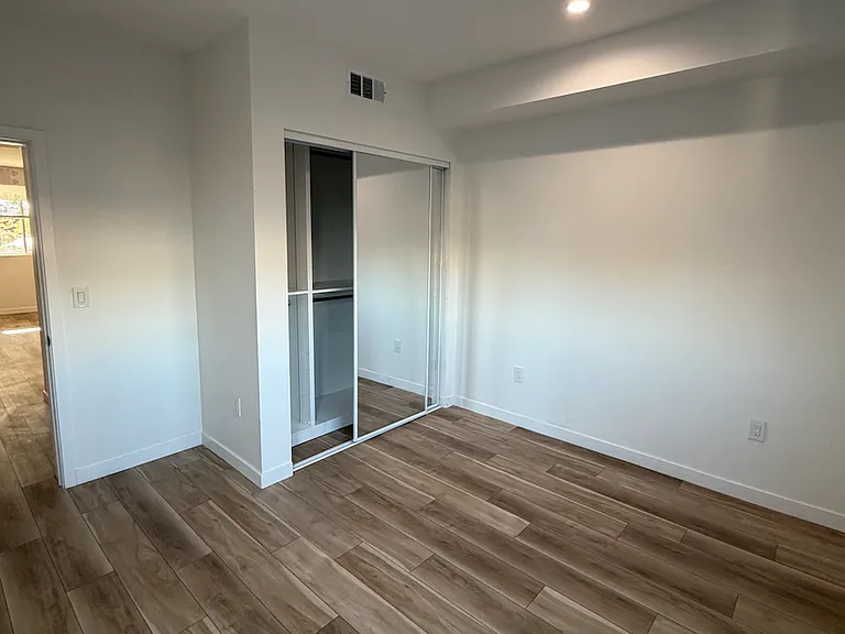 10934 Peach Grove St #201 — Photo 20