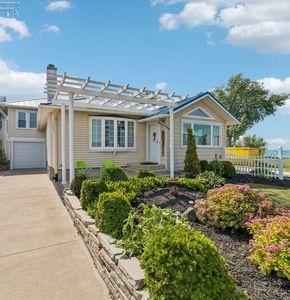203 Ashland Ave, Huron, OH, 44839