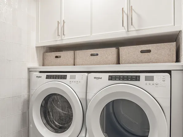 60 Riverside Boulevard image 17 of 20