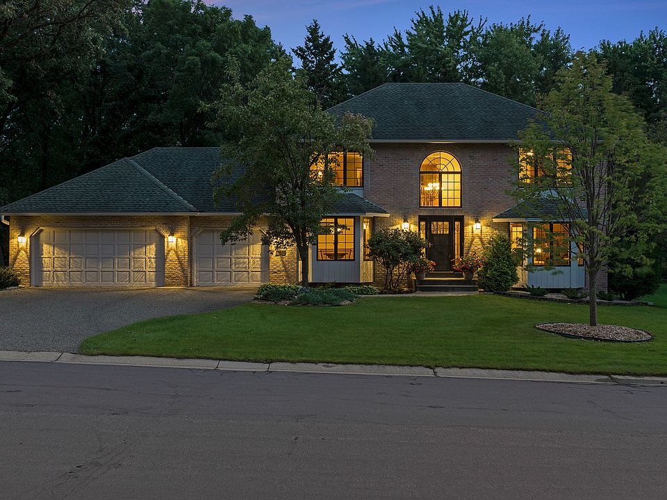Beautiful curb appeal.