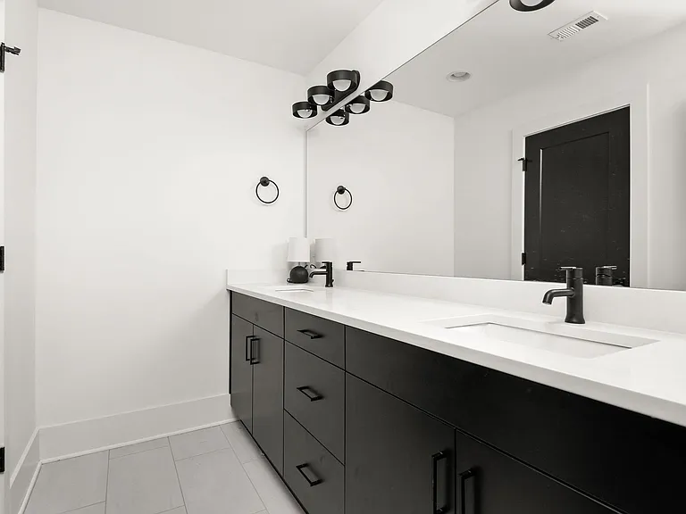 3216 Charlotte Ave — Photo 35