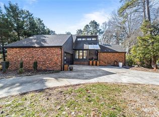 1804 Dantzler Dr, High Point, NC 27265