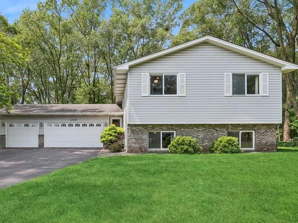 10250 Lever St NE, Blaine, MN 55014