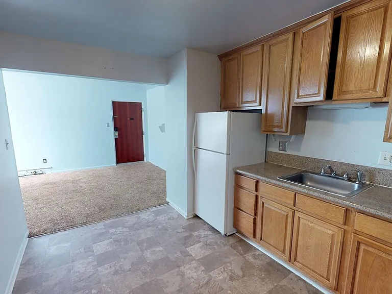 723 S Main St #2 — Photo 4