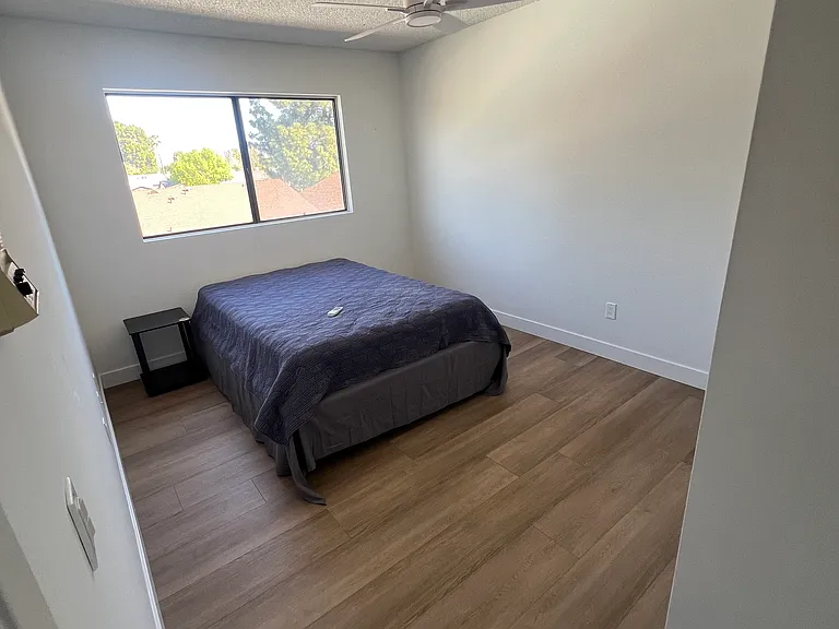 20737 Roscoe Blvd — Photo 2