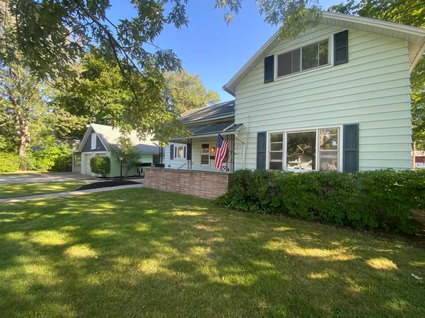 211 W Buchanan St, Saint Johns, MI 48879