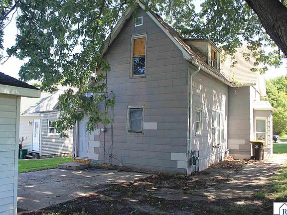 3rd image of 307 Hulseman St