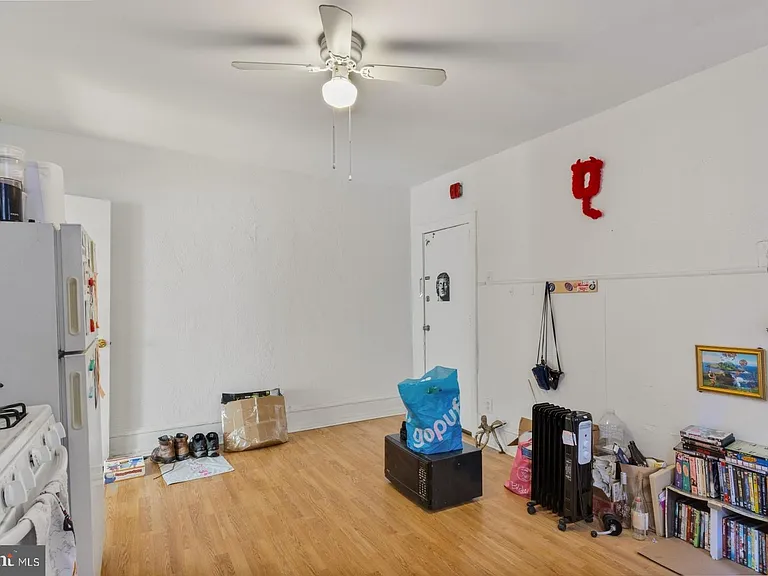 131 W Susquehanna Ave #2F — Photo 4