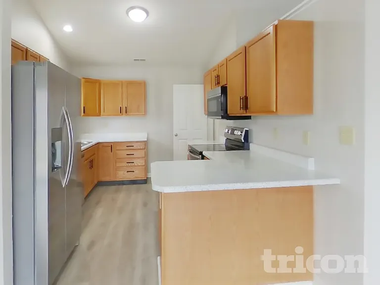7260 Kidwell Dr — Photo 5