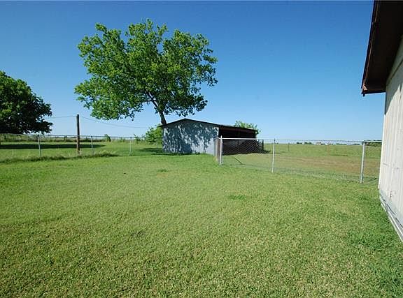 5th image of 7704 N Fm 1126