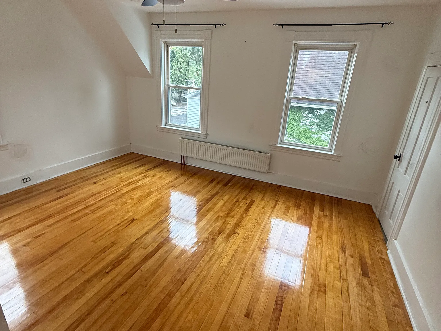 3 bed, 1353 sqft, $2,950 — Photo 4
