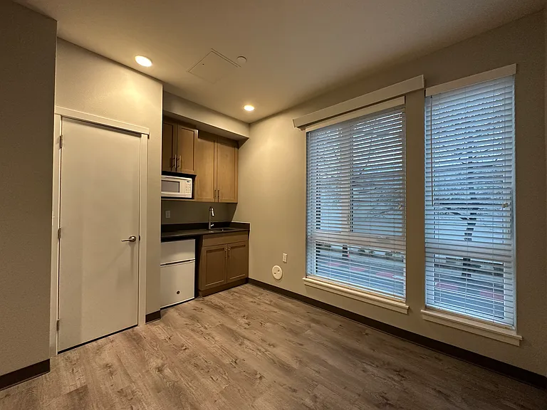 4029 Rainier Ave — Photo 38
