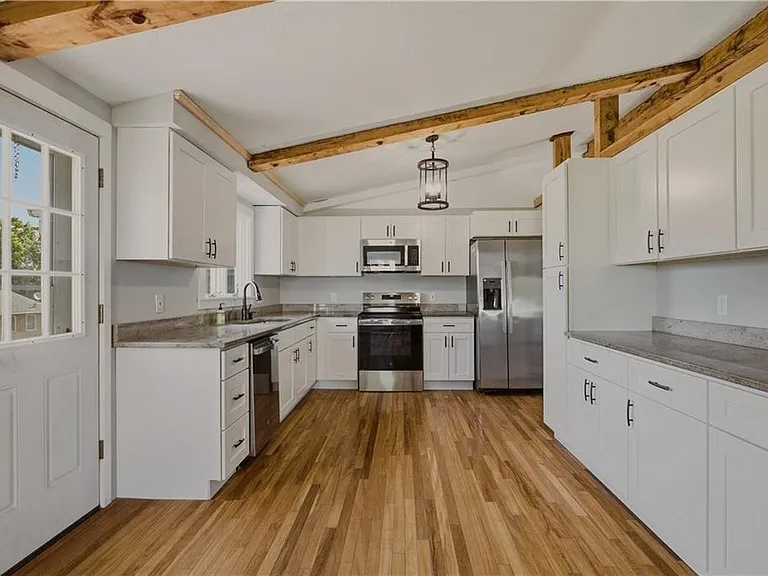 49 Dexter St — Photo 12