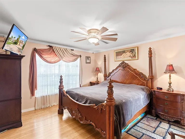 9505 Aegean Dr — Photo 17