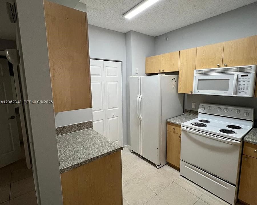 1st image of 8020 Nob Hill Rd #102
