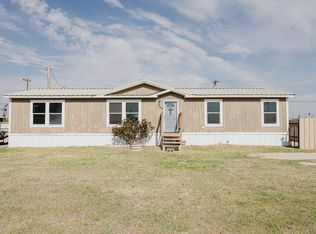 300 W 5th St, Mc Camey, TX 79752