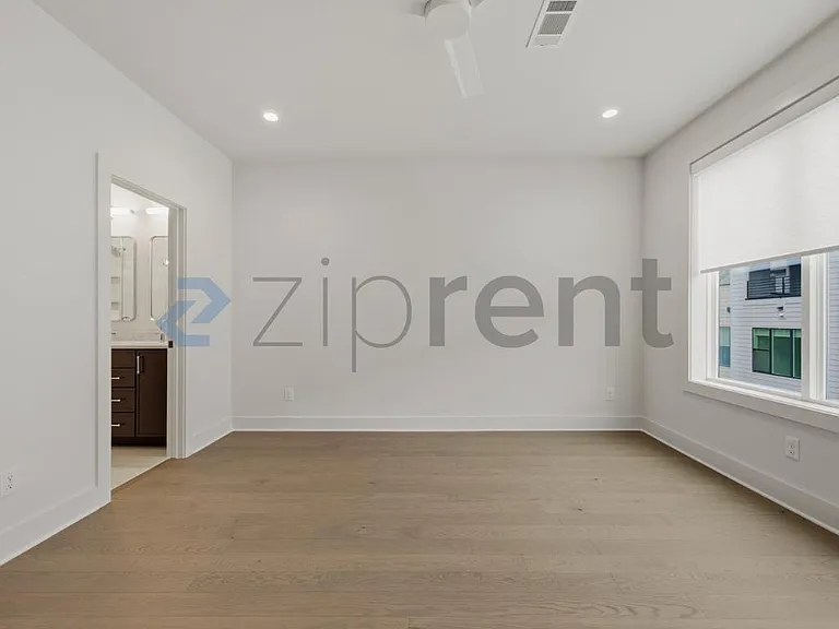 425 S Walker St — Photo 24