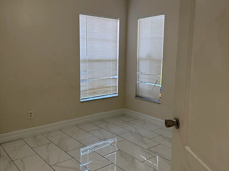 8994 Aegean Cir — Photo 2