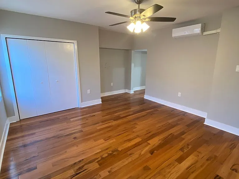 310 Dickinson St — Photo 5