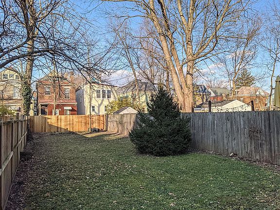 2nd image of 1418 Apjones St