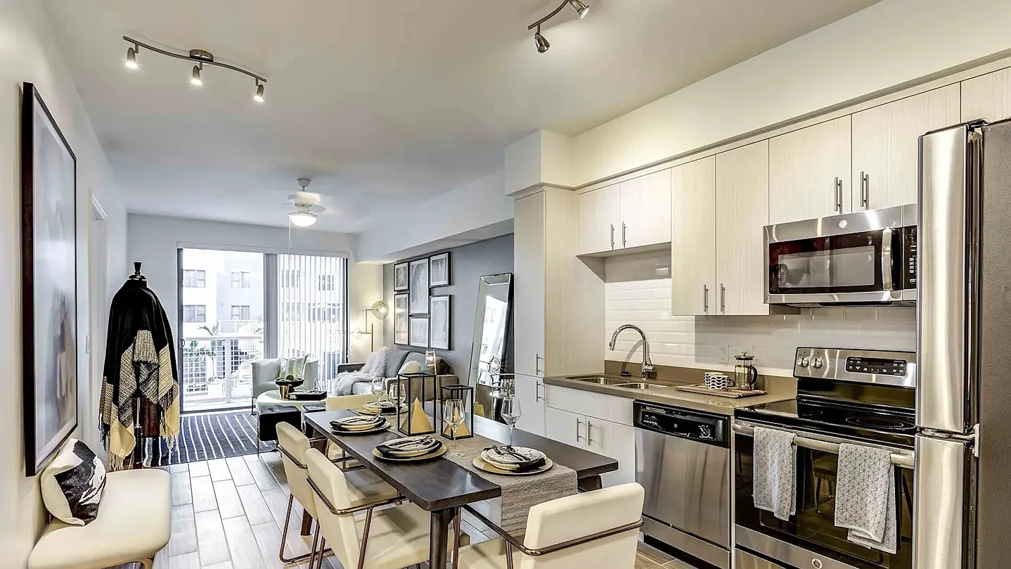 2 bed, 1085 sqft, $2,800 — Photo 4