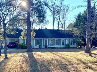 319 Old Farm Rd, Raeford, NC 28376
