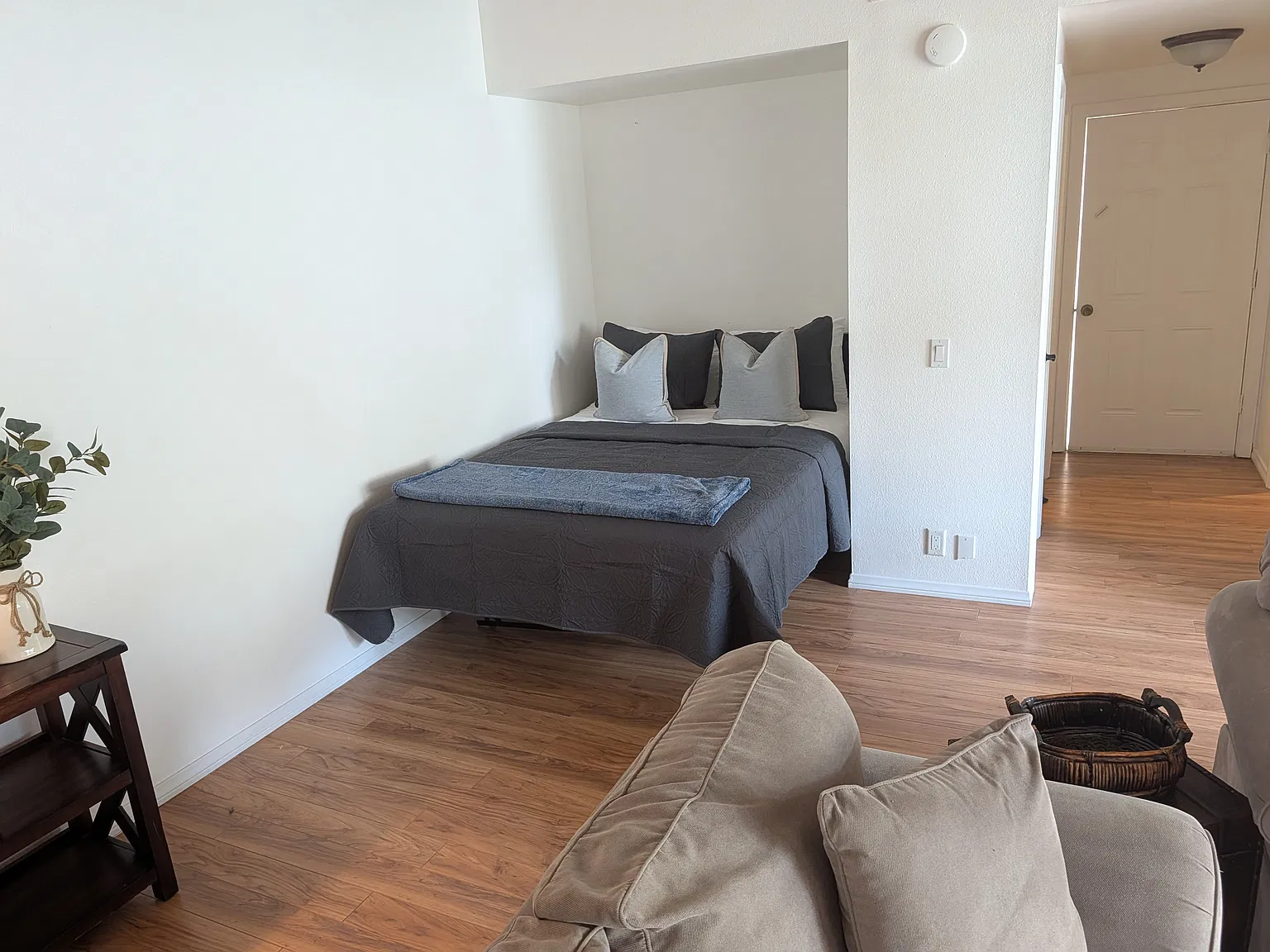 1 bed, 576 sqft, $1,850 — Photo 4