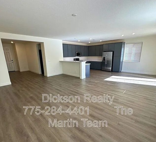 7878 Willow Thicket Dr — Photo 2