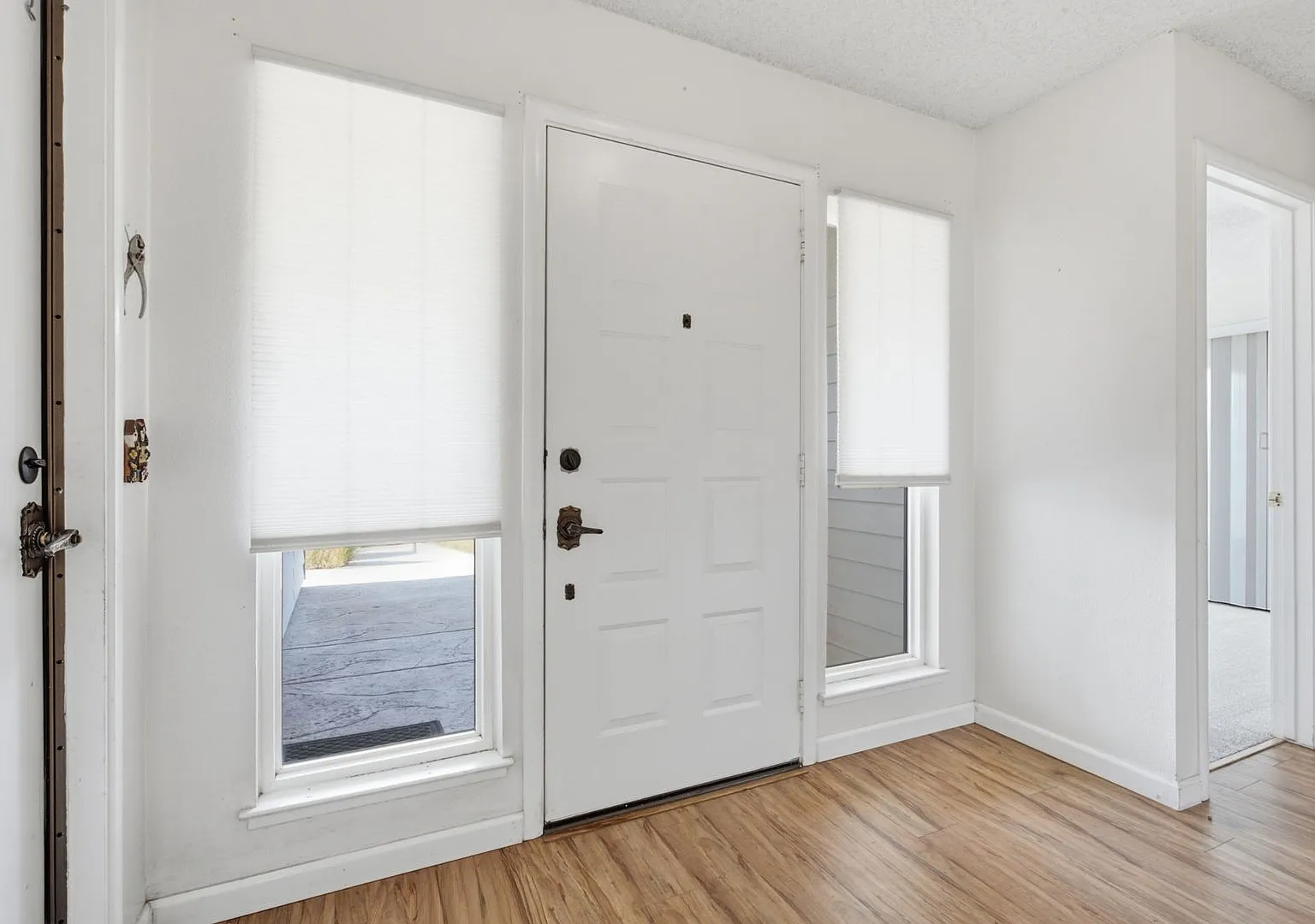 Great Home available immediately — Photo 4