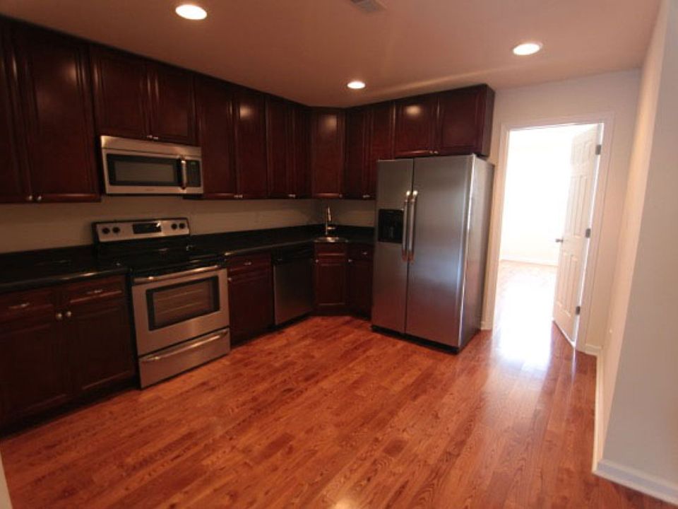 1st image of 1915 N Gratz St APT 3