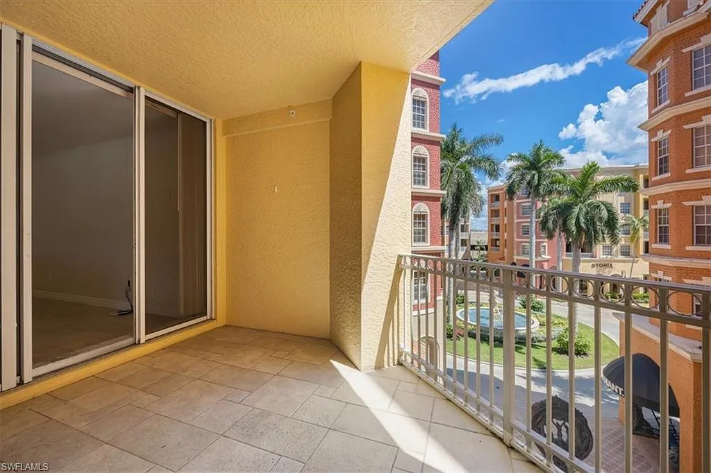 1 bed, 1.0 bath, 852 sqft, $3,000 — Photo 1