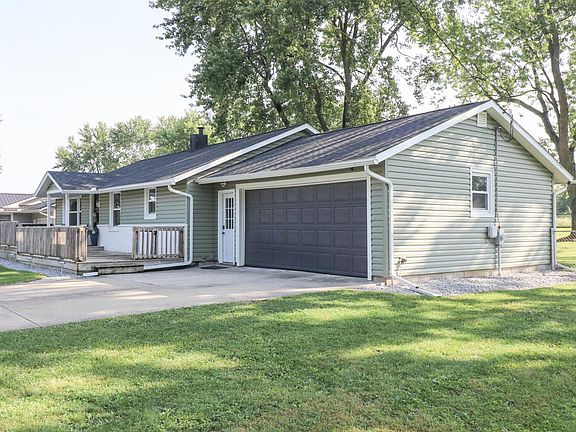 2nd image of 1104 Walcrest Dr