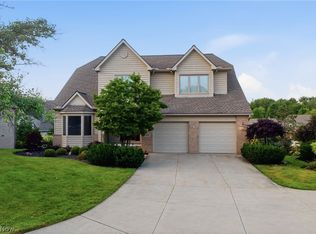 585 Burgess Cir, Aurora, OH 44202