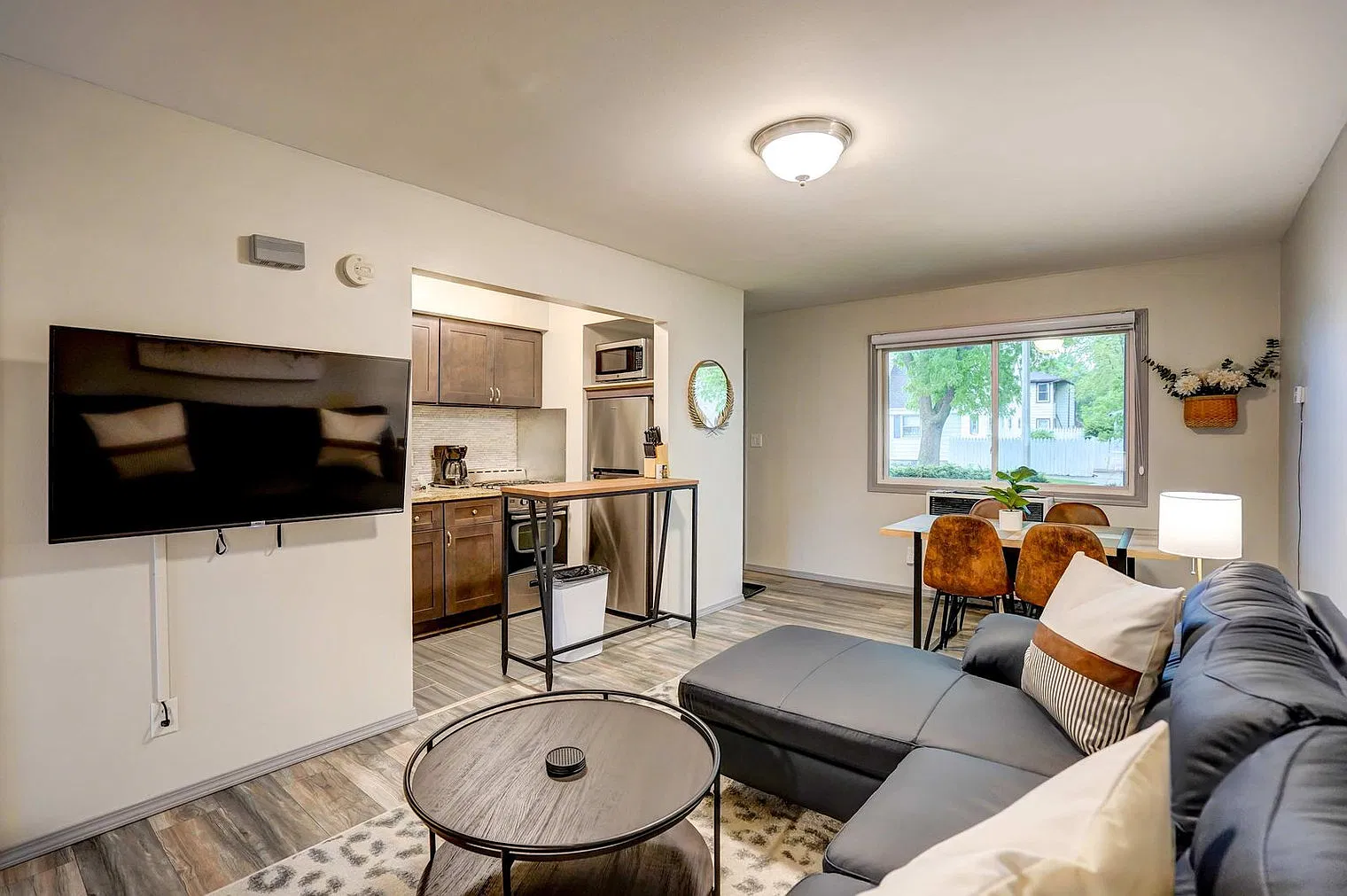 1 bed, 1.0 bath, 441 sqft, $1,880 — Photo 4