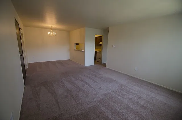 2875 Heritage Dr #2 — Photo 5