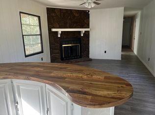 4 Harding St, Huntsville, TX 77340