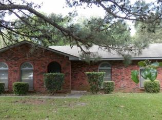 6735 Colonial Dr, Elmore, AL 36025