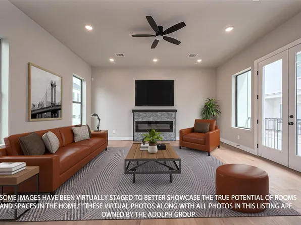 1222 W 24th St #D, Houston, TX 77008