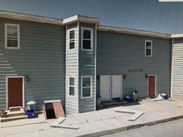 222 Center St