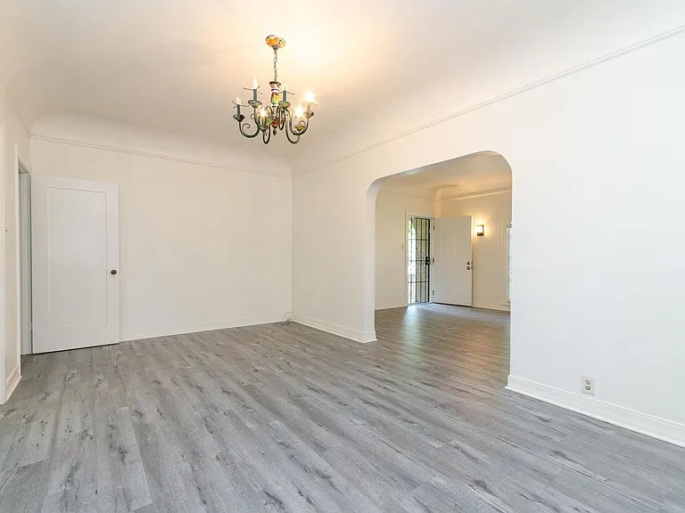 4th Ave 6Plex — Photo 17