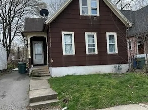 33 Van Stallen St, Rochester, NY 14621